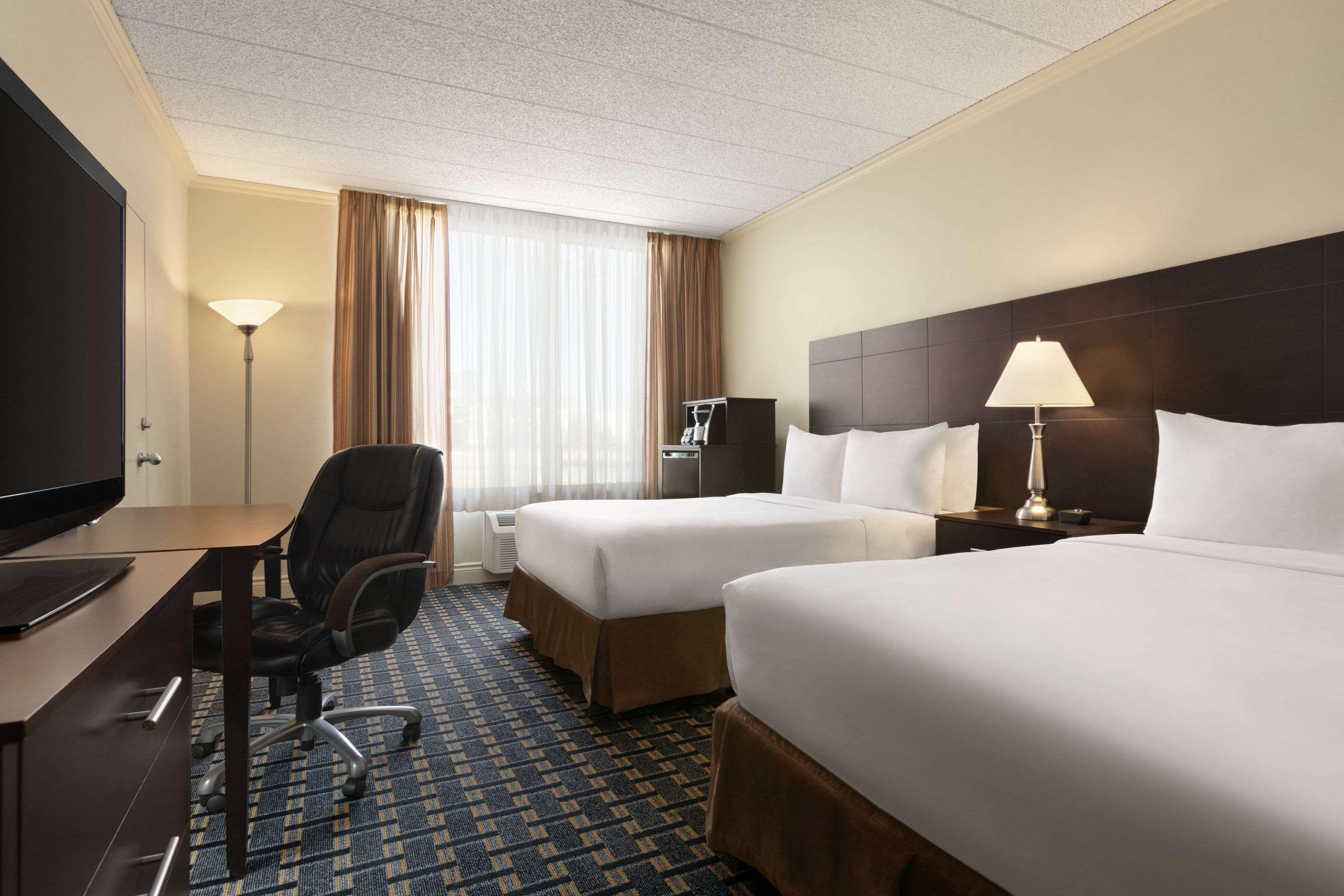 Travelodge By Wyndham Quebec City Hotel & Convention Centre Exterior foto