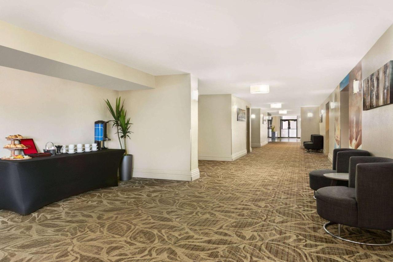 Travelodge By Wyndham Quebec City Hotel & Convention Centre Exterior foto