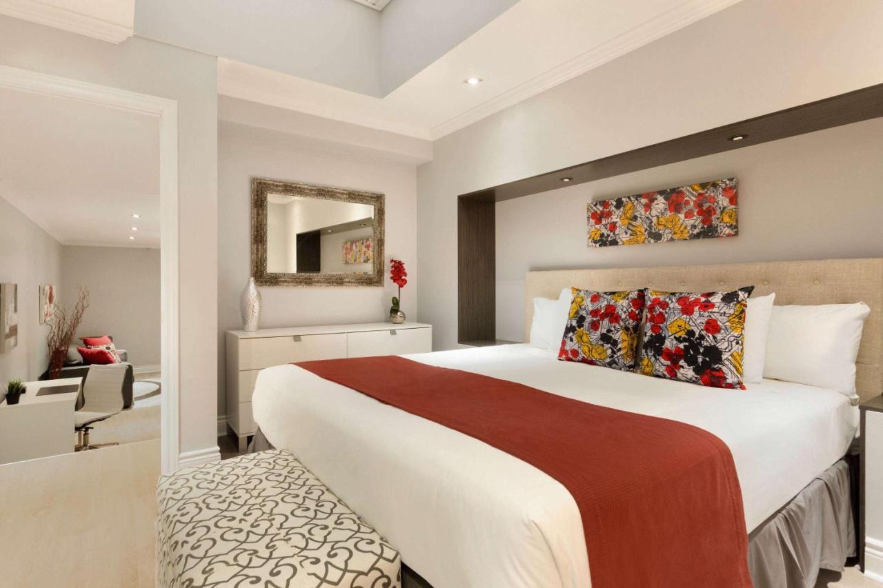 Travelodge By Wyndham Quebec City Hotel & Convention Centre Exterior foto