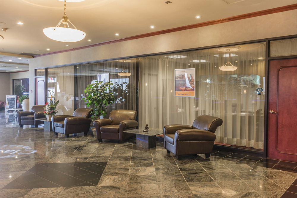 Travelodge By Wyndham Quebec City Hotel & Convention Centre Exterior foto