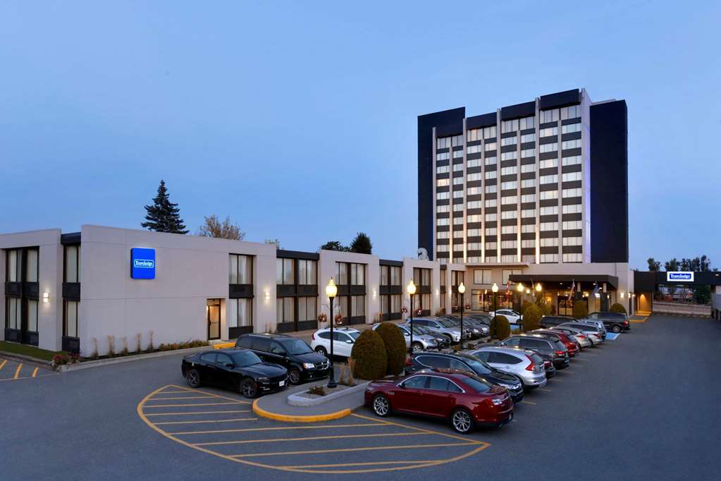 Travelodge By Wyndham Quebec City Hotel & Convention Centre Exterior foto